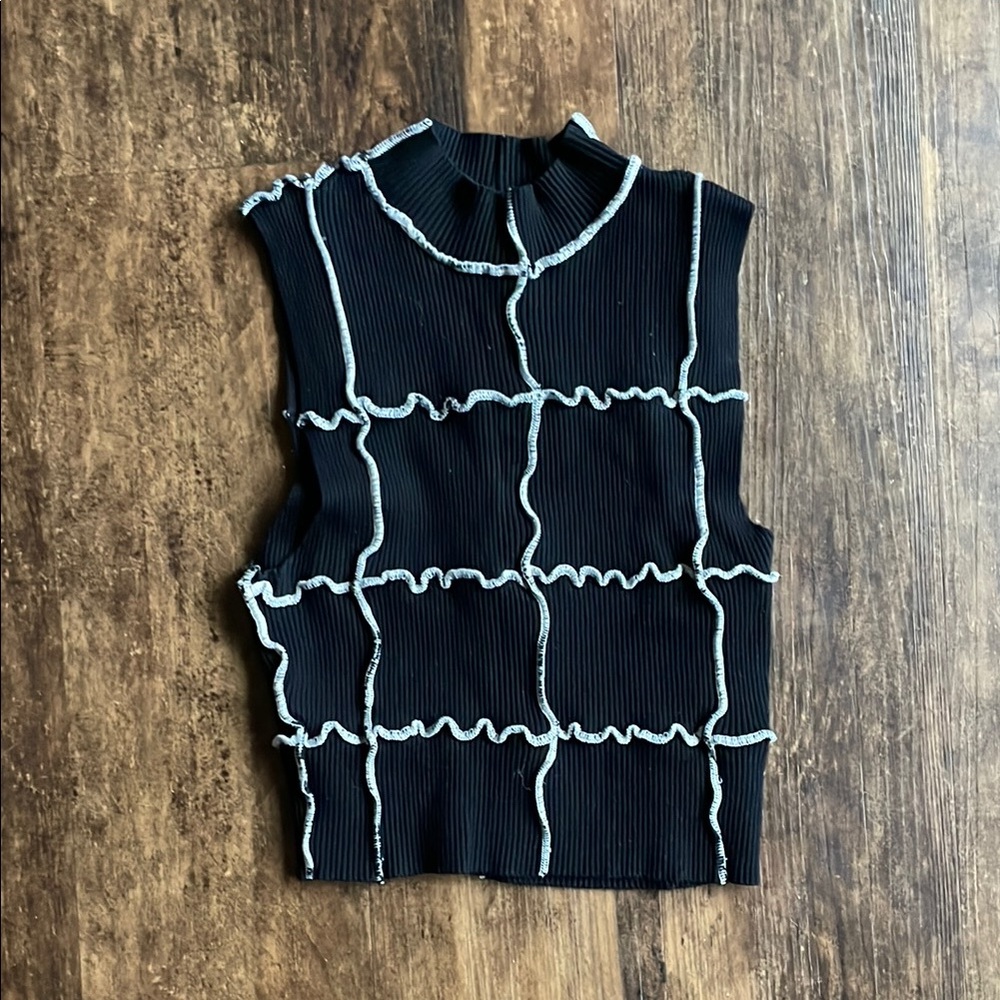 Mockneck Tank